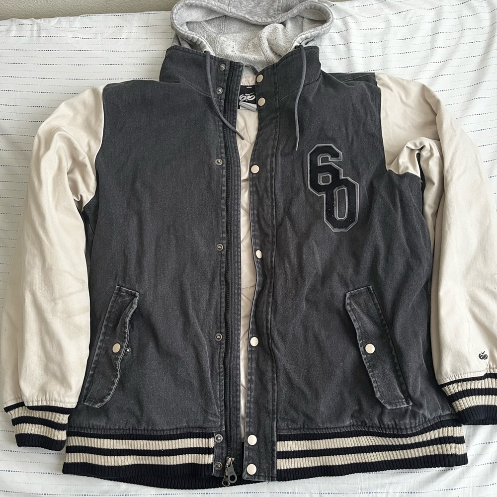 Nike Men’s Grey and Cream Jacket XL